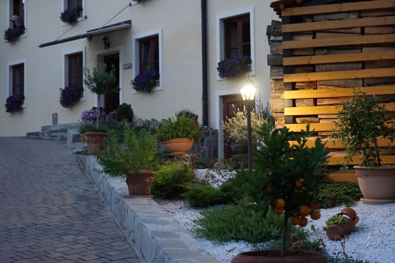 Sobe Prostija Apartment Ptuj Bagian luar foto